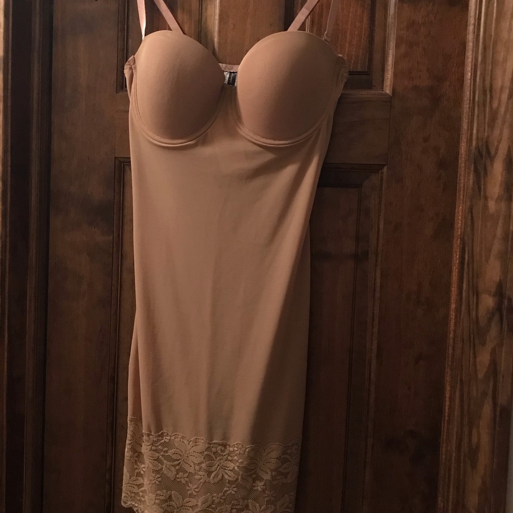 Shape fx nude color slip